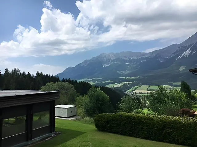 Berghof Apartament *